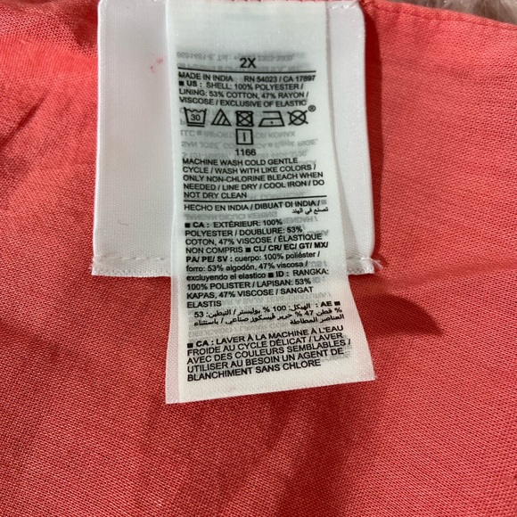 Old Navy- Shirred Mock-Neck Tie-Back Blouse for Women. Size 2X. NWT. - Picture 5 of 6